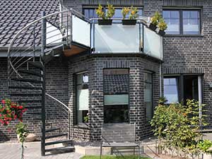 Individuelle Balkonsystem (Balkon mit Treppe)